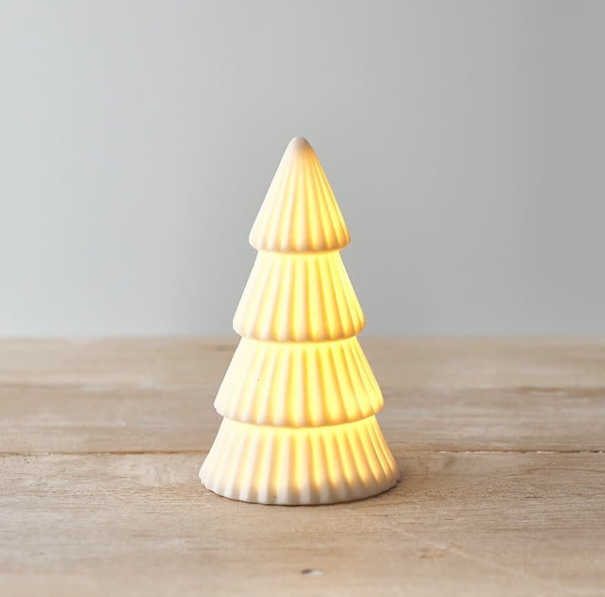White ceramic Christmas tree with lights, 13cm