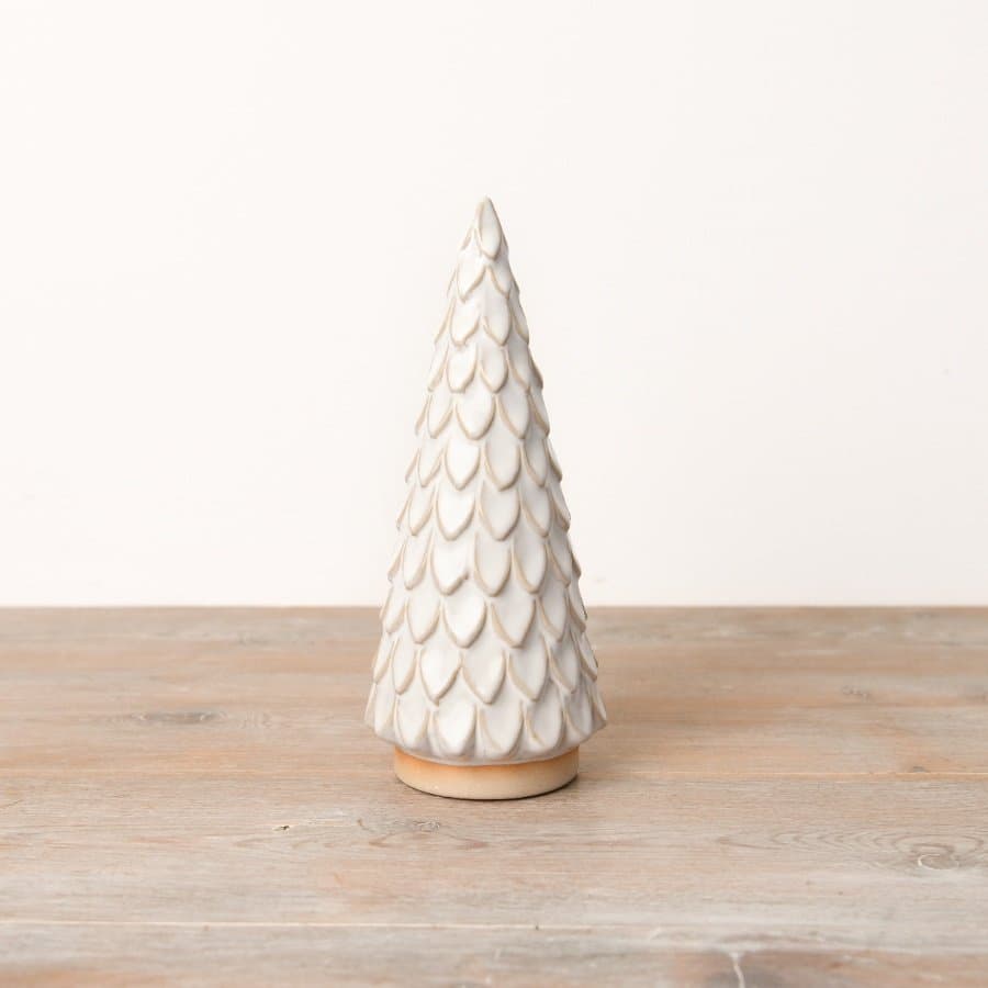 Scalloped ceramic Christmas tree, 19.5cm